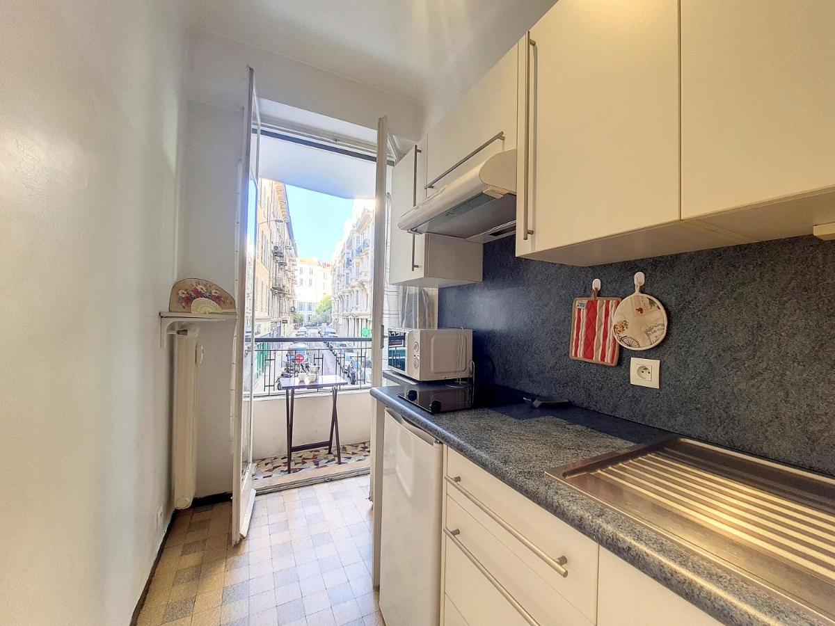 Nestor&jeeves - Roxane - - Very Close Sea Apartment